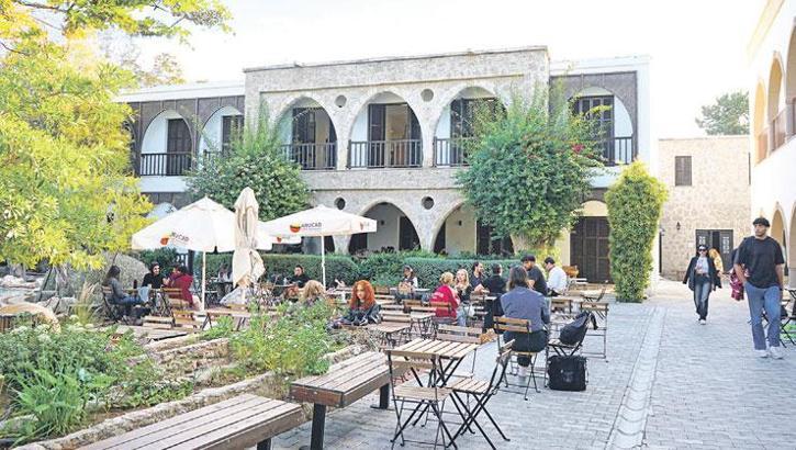 Akademi için değil meslek için eğitim