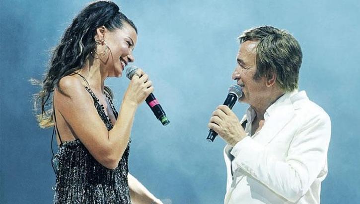 Ustayla düet! Müjde Uzman ‘Deli Divane’ şarkısını seslendirdi