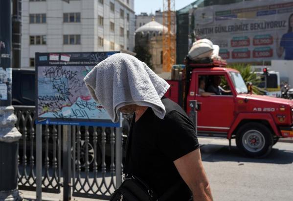 Kavruluyoruz! Termometreler 22 kentte 40 dereceyi aştı