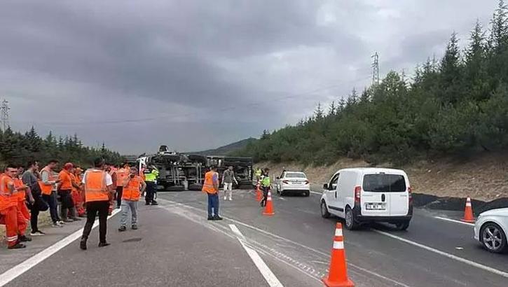 Anadolu Otoyolu'nda kaza! İstanbul yönü trafiğe kapandı