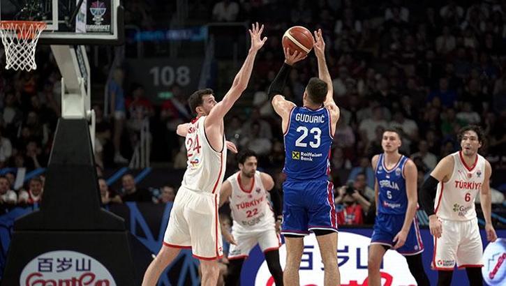 12 Dev Adam, Sırbistan'ı geçti, 5'te 5'le gruptan lider çıktı! Rakip belli oldu