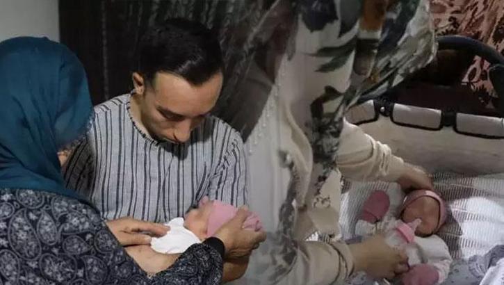 Doğum sonrası eve dönen çift bebeğin kıyafetlerini çıkarınca şoke oldu: ‘Çok korktuk’