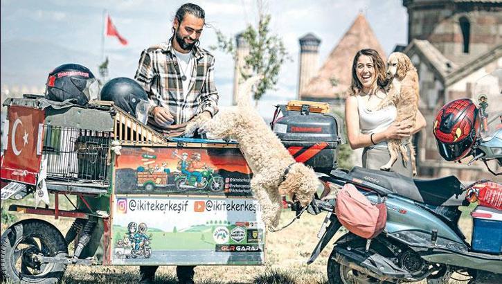 ‘Keçi’ üzerinde 2 gezgin, 2 köpek