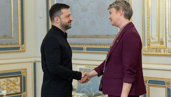Volodimir Zelenskiy, İngiltere Dışişleri Bakanı Cooper ile görüştü