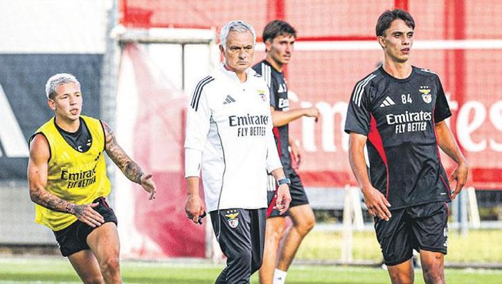 Mourinho idmana çıktı