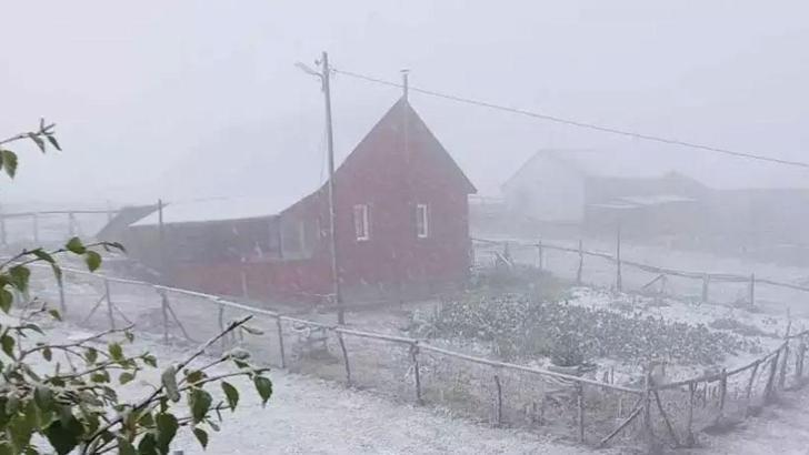 Her yer karla kaplandı: Kalınlık 20 santimetreyi buldu