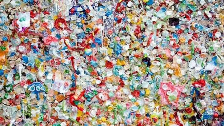 Plastiklerdeki kimyasallar çocuklukta kronik hastalık riskini artırıyor