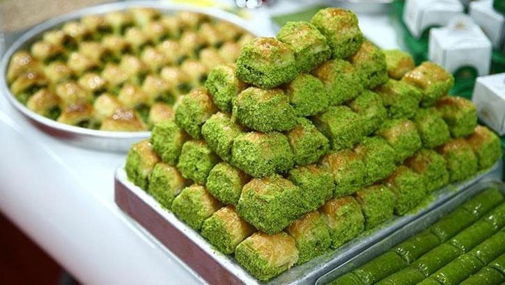 Tarım Bakanlığı tek tek ifşa etti! Ünlü baklavacıda skandal: Vatandaşa boya yedirmiş