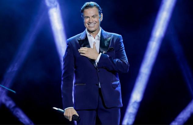 Mario Frangoulis, Harbiye'de 5 bin kişiye 5 dilde şarkı söyledi