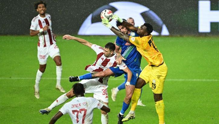 Antalyaspor-Çaykur Rizespor maçında gol düellosu! Antalya'da 7 gol