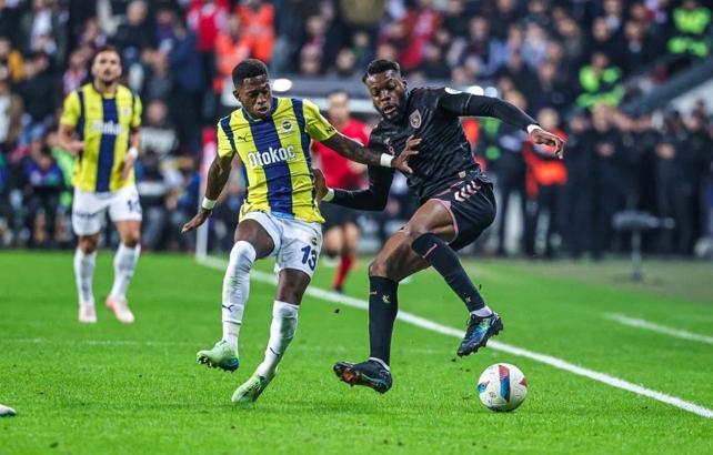 Fenerbahçe, Samsunspor deplasmanında fırsatı tepti