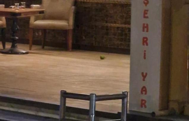 Adana’da pastaneye pimi çekilmemiş el bombası atıldı