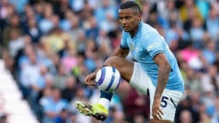 Manchester City'nin stoperi Galatasaray'a!