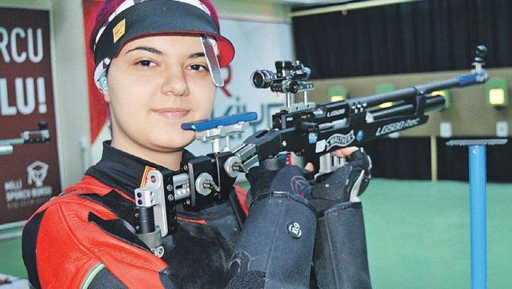 Altın kız Berfin 17 yaşında Mardin'in gururu oldu