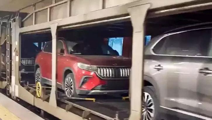 TOGG'ların ilk siparişleri yola çıktı! Trenle Avrupa'ya gidiyor