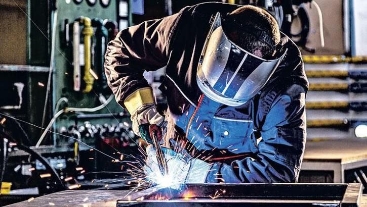 Sanayide çarklar hızlandı