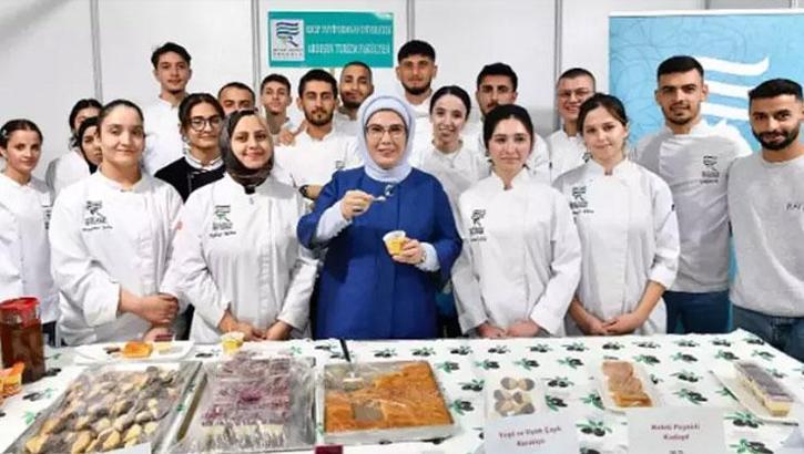 Cumhurbaşkanı Erdoğan'ın eşi Emine Erdoğan, 5. Rize Gastronomi Günleri'ne katıldı