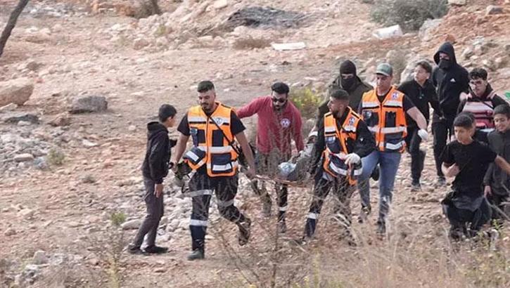 İsrail ordusu, cezaevi yakınlarında bekleyen kalabalığa saldırdı