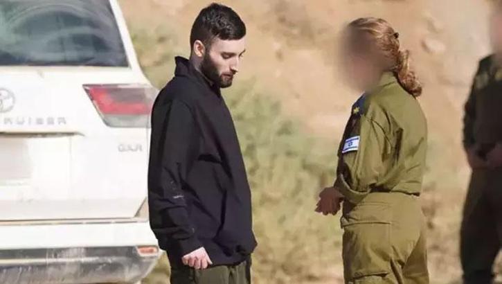 Serbest bırakılan İsrailli askerin babası: Hamas oğlumun ibadet etmesine izin verdi