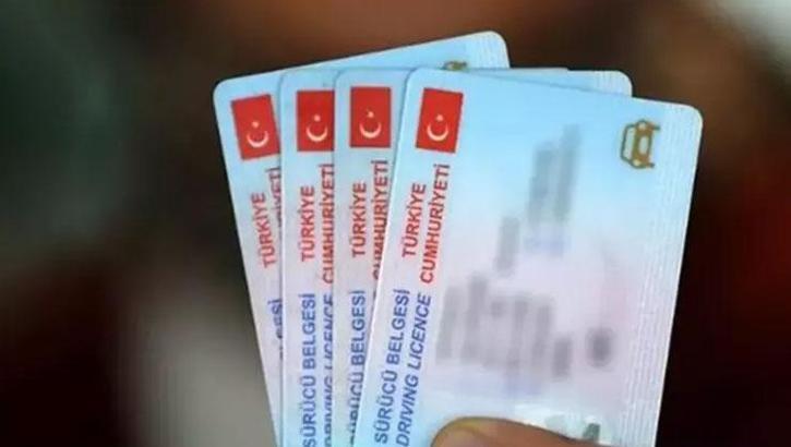 Eski tip ehliyetleri yenilemek için son gün 31 Ekim!