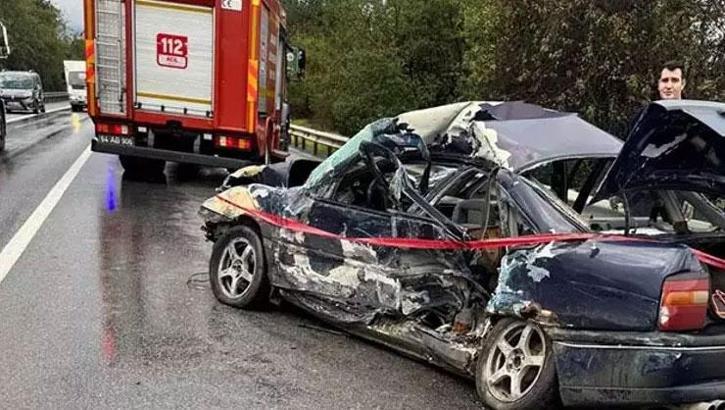 Sakarya’da feci kaza! 1 ölü, 2 yaralı: Kaçan şoför yakalandı