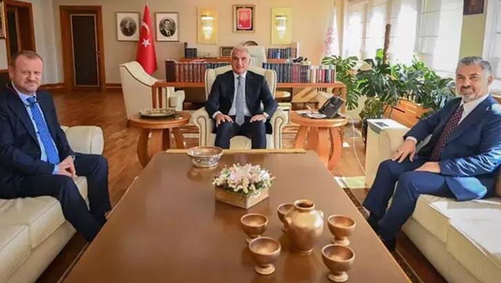 Bakan Ersoy, RTÜK Başkanı Daniş ve Türk Telekom CEO'su Şahin'i kabul etti