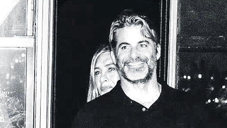 Aşk gurusuna kapıldı