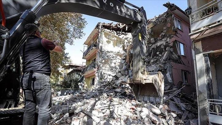 AFAD: Sındırgı 'Genel Hayata Etkili Afet Bölgesi' olarak belirlenmiştir