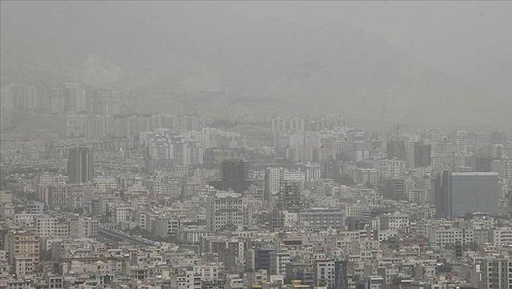 İran’da hava kirliliği alarmı: Yüz yüze eğitime ara verildi