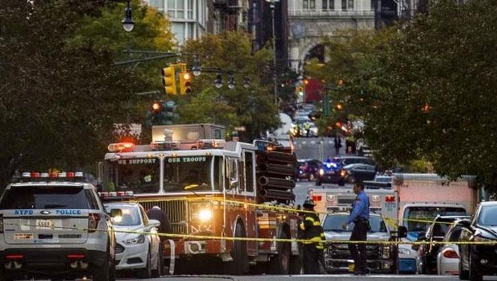 Bangladeş'te peş peşe terör saldırıları! 11 farklı noktada patlama