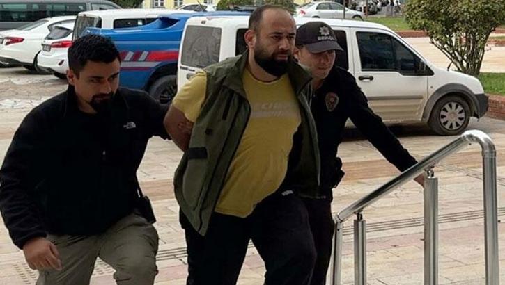 Atatürk için saygı duruşunda bulunanlarla alay eden motosiklet sürücüsü gözaltında