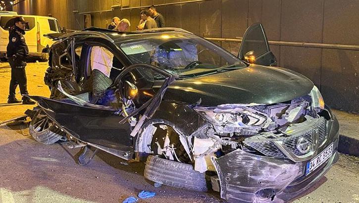 Feci kaza! Kontrolden çıkan cip, hafif ticari araçla çarpıştı: 2 ölü, 1 yaralı