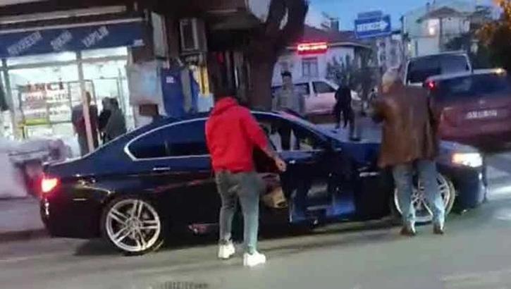 Boşandığı eşiyle ilişkisi olduğunu iddia ettiği arkadaşını bıçakladı! 36 yaşındaki adam hayatını kaybetti