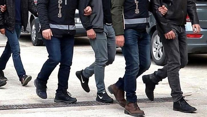 27 ilde FETÖ operasyonu: Aktif kamu görevlisi ve özel sektör alışanı 71 şüpheli yakalandı