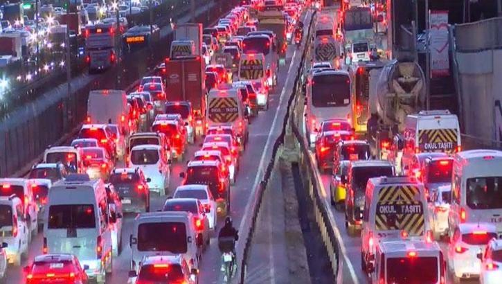İstanbul'da trafik yoğunluğu yüzde 89'a ulaştı