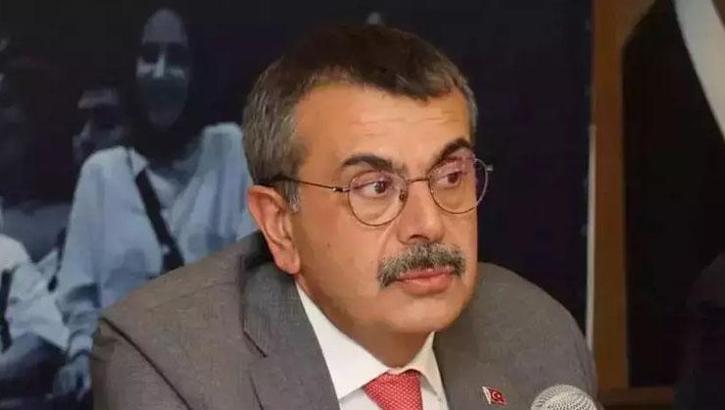 Bakan Tekin canlı yayında açıkladı: Okullarda 'ara tatil' kalkacak mı?