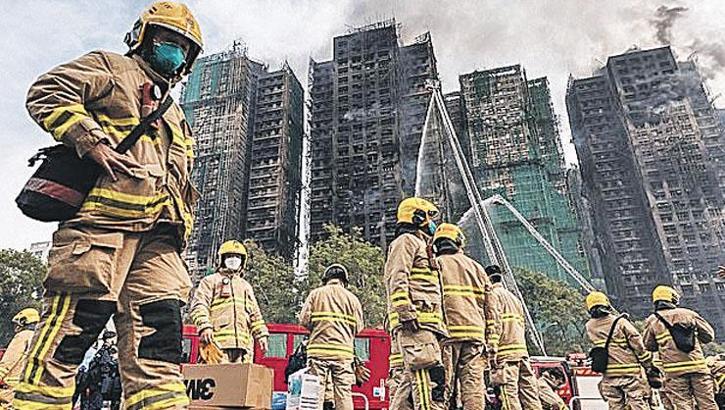 Hong Kong şokta! Gökdelen sitesinden ceset fışkırıyor