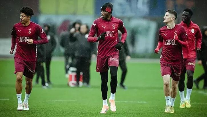 Galatasaray'a derbi öncesi müjde! 3 yıldız antrenmanda yer aldı, Osimhen gelişmesi