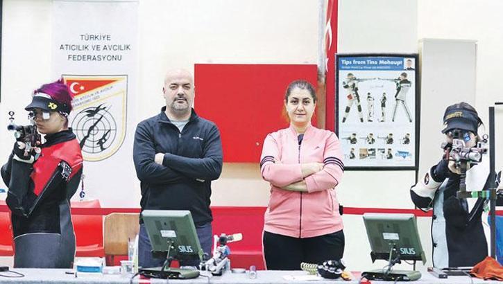 Attığını vuruyor madalyaya koşuyor