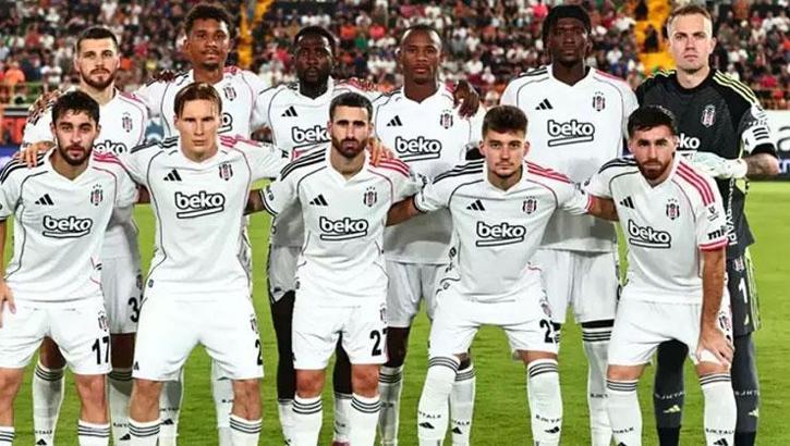 Beşiktaş'ta ayrılık kararı! Yıldız futbolcunun bileti kesildi