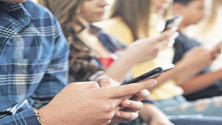 Sosyal medyaya 'çocuk' ayarı! Zararlı içerikler mahkemesiz kaldırılacak