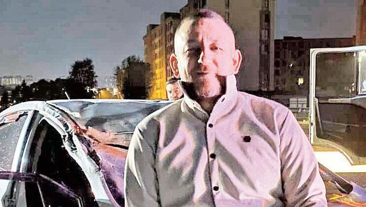Yıkılmadım ayaktayım