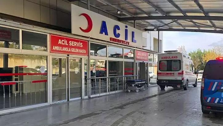 Kız kardeşi ile tartışan babasını bıçaklayarak yaraladı