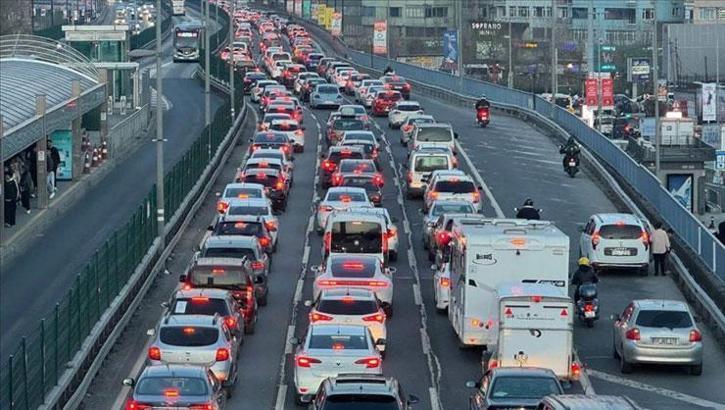 İstanbul'da trafik yoğunluğu: Yüzde 90'a ulaştı