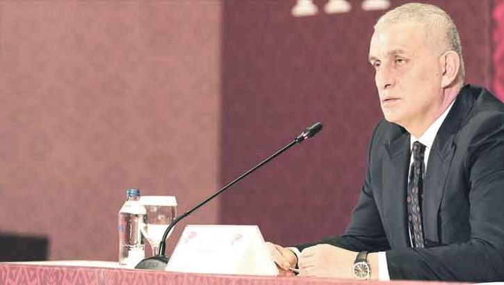 Kamerada aslan karşımızda kuzu