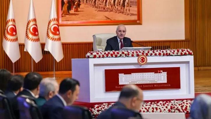 AK Parti süreç raporunu Meclis Başkanlığı'na sundu