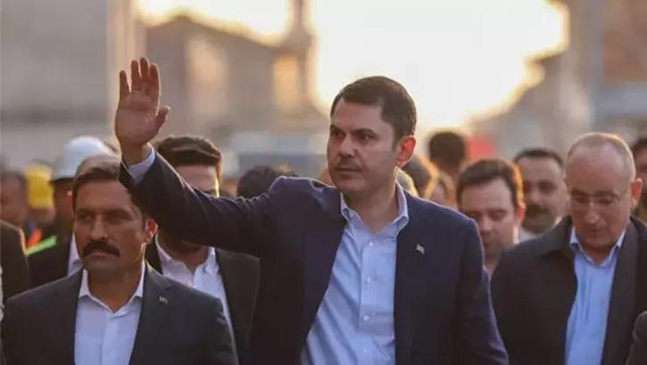 Bakan Kurum, Hatay'da deprem konutlarını inceledi! Şantiye şefinden teşekkür: Sizinle gurur duyuyorum