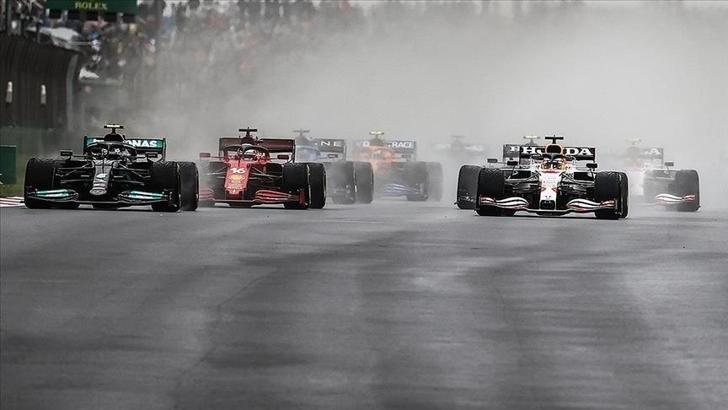 F1 Sezon Finali Nefes Kesecek: Tarih Verstappen'e 'Şampiyon' Fısıldıyor!