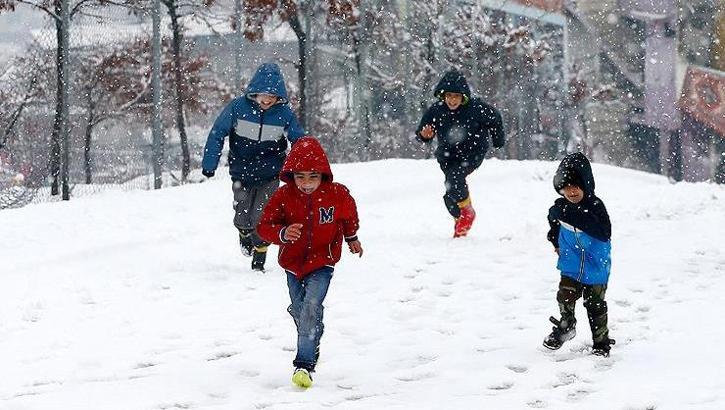Eğitime kar molası: Okulların tatil edildiği il ve ilçeler! Peş peşe duyurular geliyor