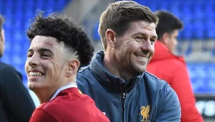 Curtis Jones, Steven Gerrard’a teşekkür ediyor: 'Kariyerimi kurtardı'